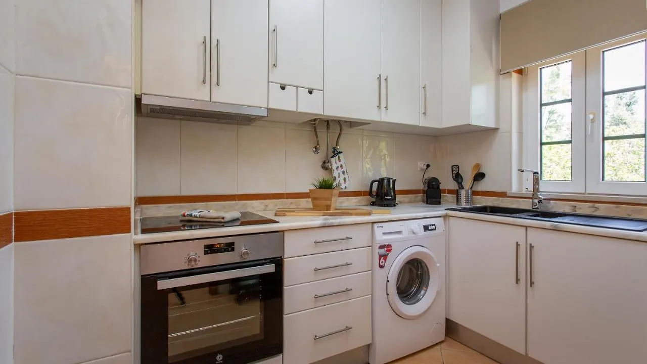 Glamorous 1Bdr Apartment W/ Balcony And Pool By Lovelystay Alvor