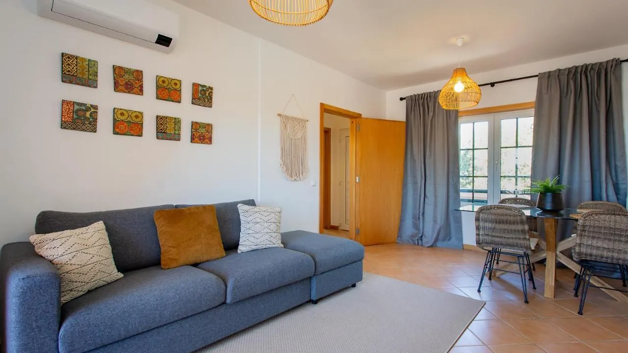 Glamorous 1Bdr Apartment W/ Balcony And Pool By Lovelystay Alvor