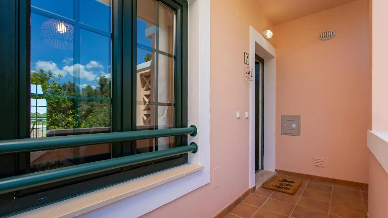 Glamorous 1Bdr Apartment W/ Balcony And Pool By Lovelystay  Alvor